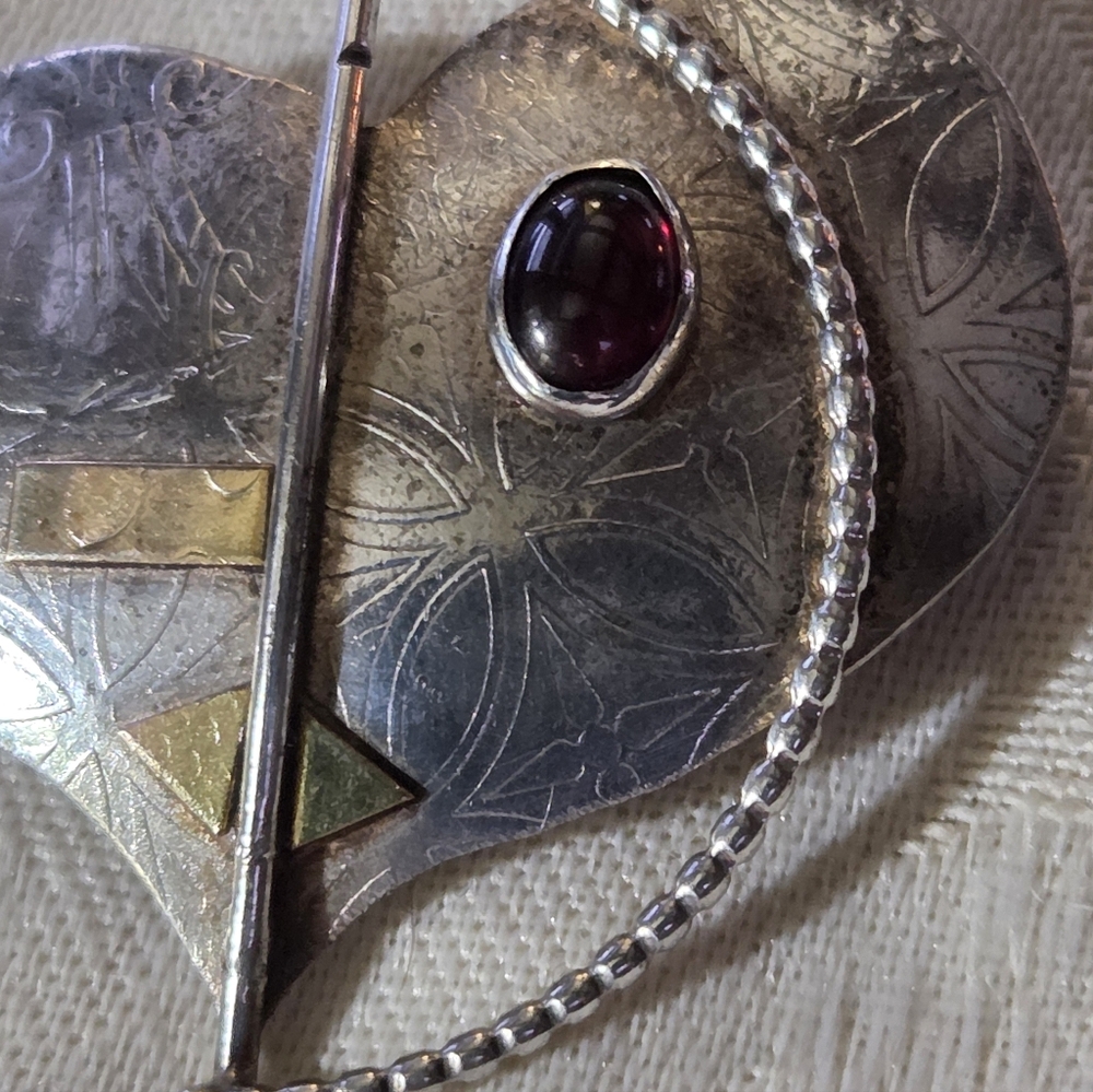 Vintage Lynda Thorp Abstract Heart Brooch, SS, 14k, Garnet - Picture 4 of 11